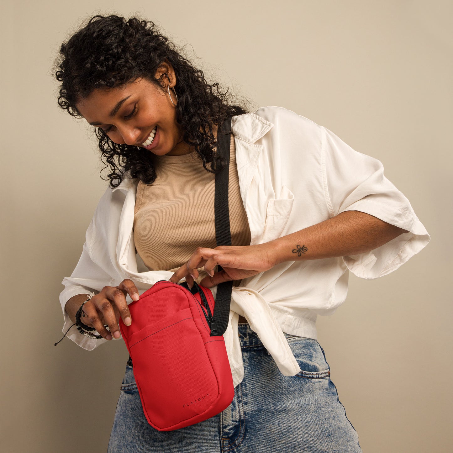 Unisex Water-resistant Crossbody Bag - Red - FLAKOUT